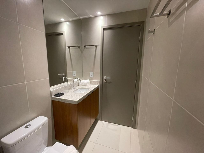 Bathroom 5, Icon Design Living por YOLO, Recife
