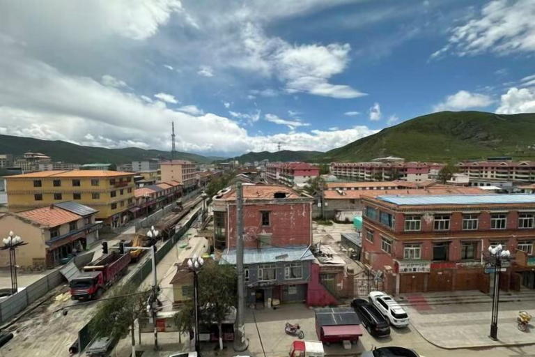 Exterior & Views, Ximucuo Hotel, Golog Tibetan