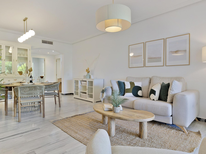 Room 5, 2 Dormitorios en Medina Garden Ref 711, Málaga