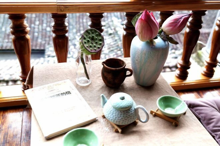 Interior detail, Tengchong Yinghe sightseeing Inn, Baoshan