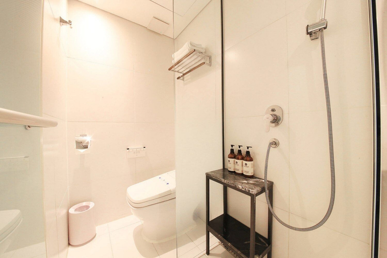 Bathroom 4, Yeoksam Richwell Hotel, Gangnam