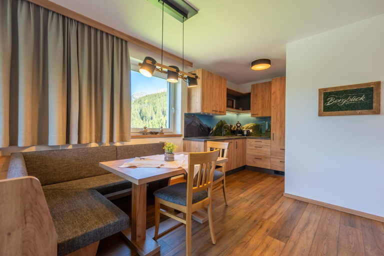 Others 4, Gasthof Bergblick, Reutte