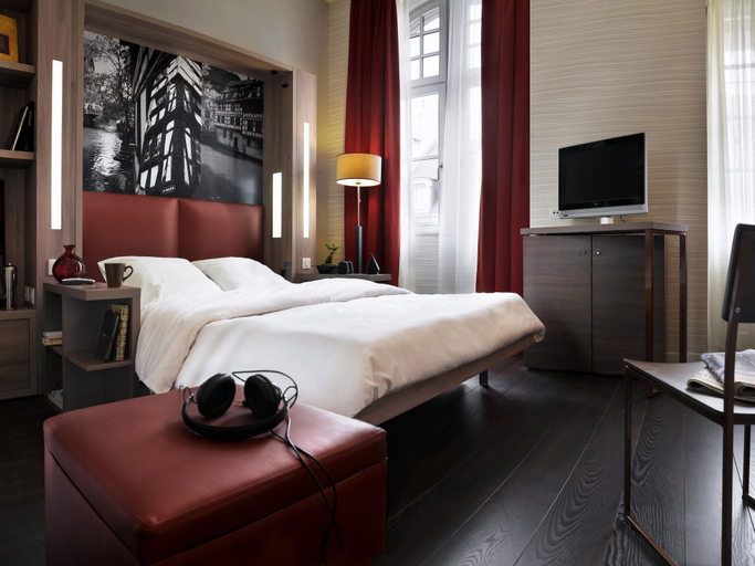 Bedroom 3, Aparthotel Adagio Strasbourg Place Kleber, Bas-Rhin