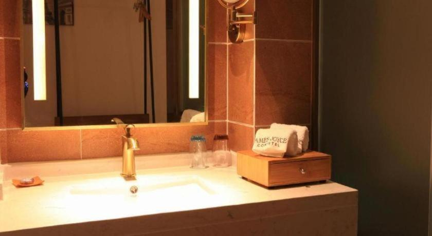 Bathroom 4, James Joyce Coffetel Taizhou Jiangyan Bus Terminal, Taizhou