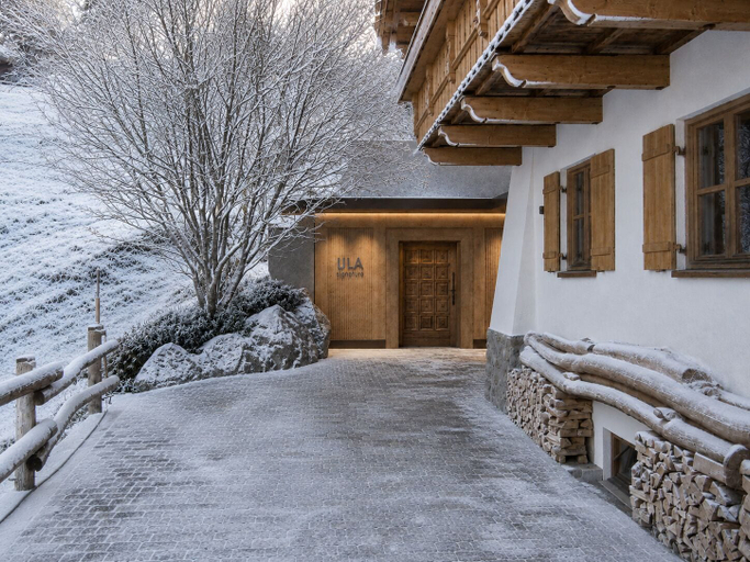 Exterior detail 2, ULA signature, Bludenz