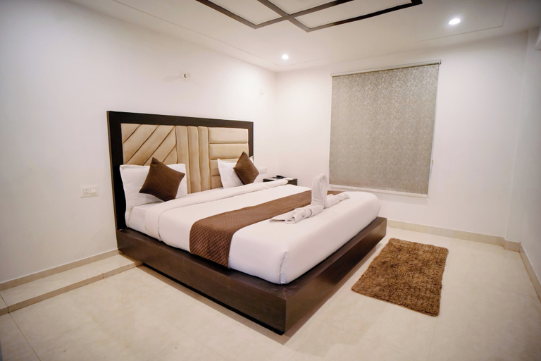 Bedroom 2, The Nines Hotel & Restro, Nainital