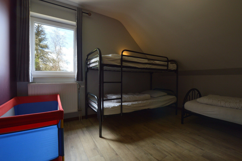 Bedroom 2, Spacious Holiday Home in Ovifat With Terrace, Liège