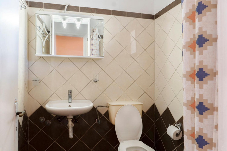 Bathroom 3, Dora Apartment Pagoi 3, Ionian Islands