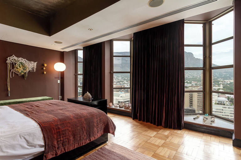 Room 3, Gotham, City of Cape Town