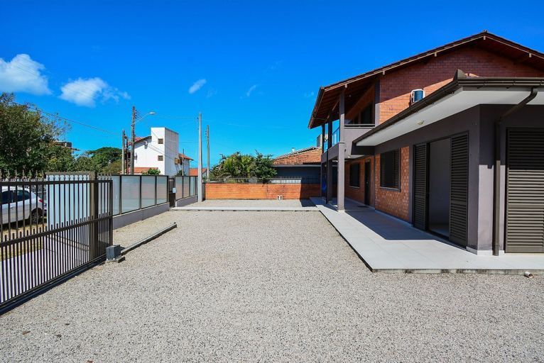 Property grounds 4, Casa no Campeche a 300m do Mar - SDI019, Florianopolis