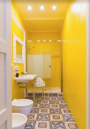 Bathroom 5, Palazzo Corselli b&b, Palermo