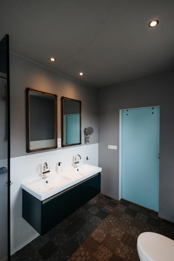 Bathroom 3, De Weegbrug, Sluis