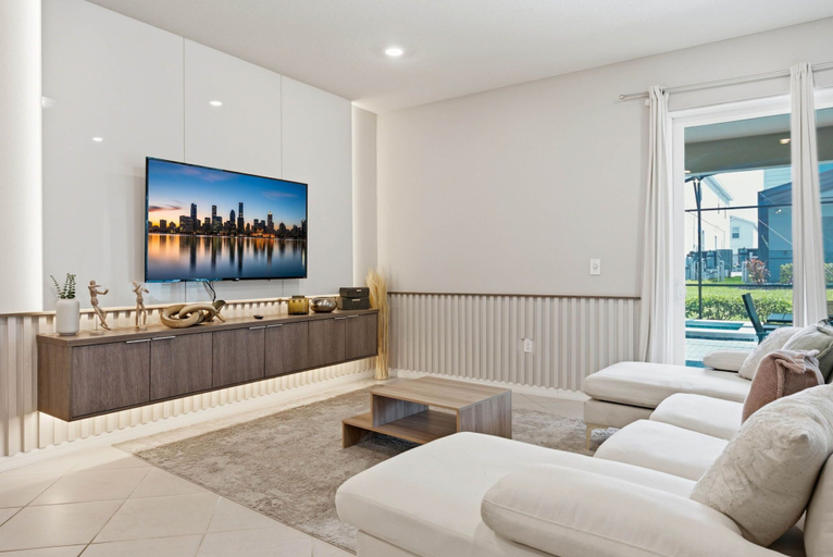 Living area 3, Spacious Family Escape, Pool & Game Room, Lake