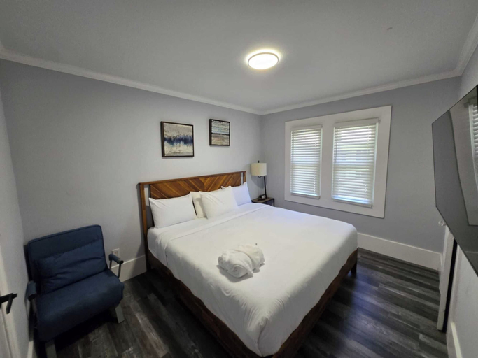 Room 4, Charlotte Luxury Homes, Mecklenburg