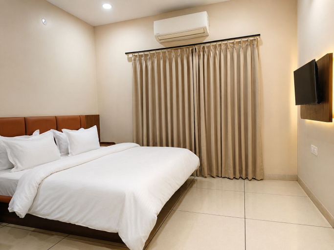Room 1, Hotel Srinivasa Premier Indore, Indore