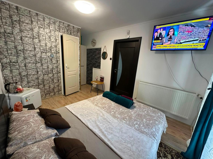 Facilities 4, White House Guest House, Hunedoara