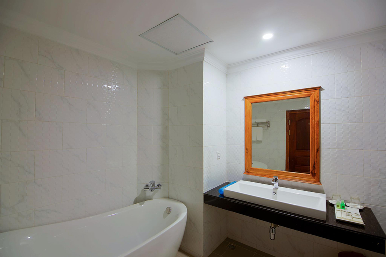 Bathroom 5, Sokha Roth Premium Hotel, Siem Reap