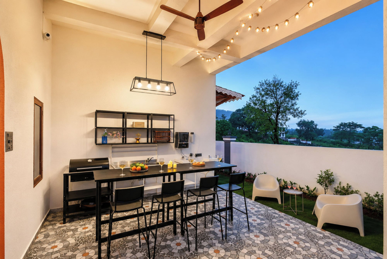 Outdoor dining 3, Alaya Stays Sreelakam 4BHK with Pvt Pool, Raigarh
