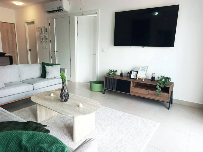 Living room 4, Spacious 1-bedroom Apartment With Shared Pool in Punta Cana, Salvaleon de Higuey