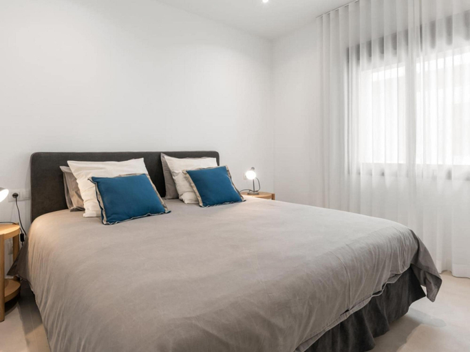 Bedroom 2, Amplio Apartamento 3 Dormitorios Playas del Duque, Málaga