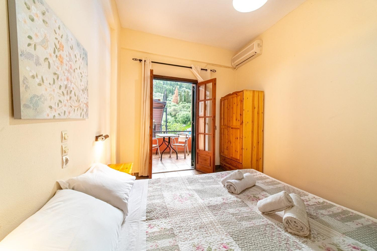Bedroom 2, Arianna apartment 14, Ionian Islands