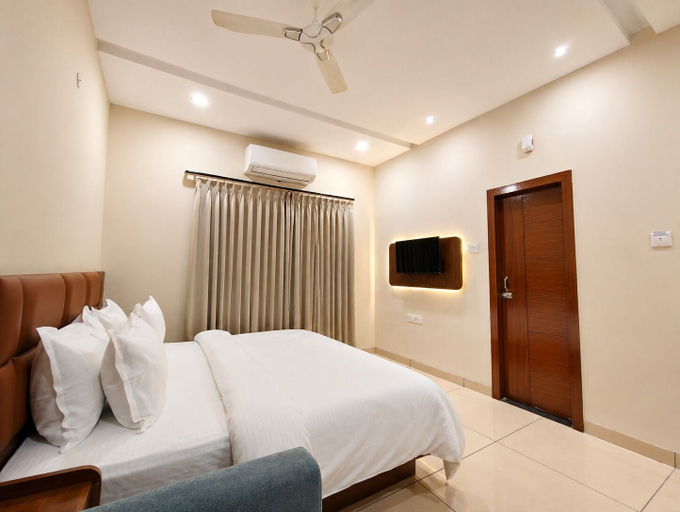 Room 3, Hotel Srinivasa Premier Indore, Indore