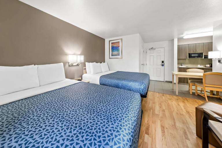 Bedroom 3, Suburban Studios Fishers Indianapolis, Hamilton