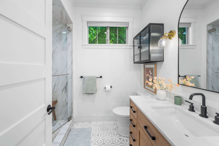 Bathroom 2, Northern Charm With 3bdr & Game Room, Flathead