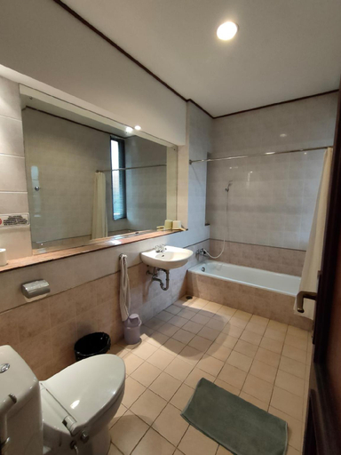 Bathroom 3, Luxury Villa Lembang Bandung (Villa Istana Bunga), Bandung