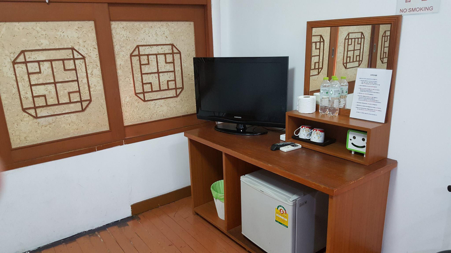 Others 4, Itaewon Guesthouse, Khlong Toey