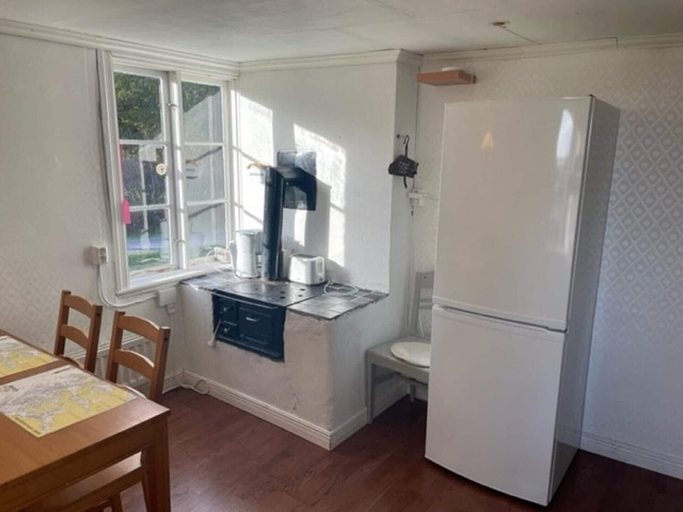 Private kitchen 2, House Sleeps 5 With Garden and Parking, Norrköping