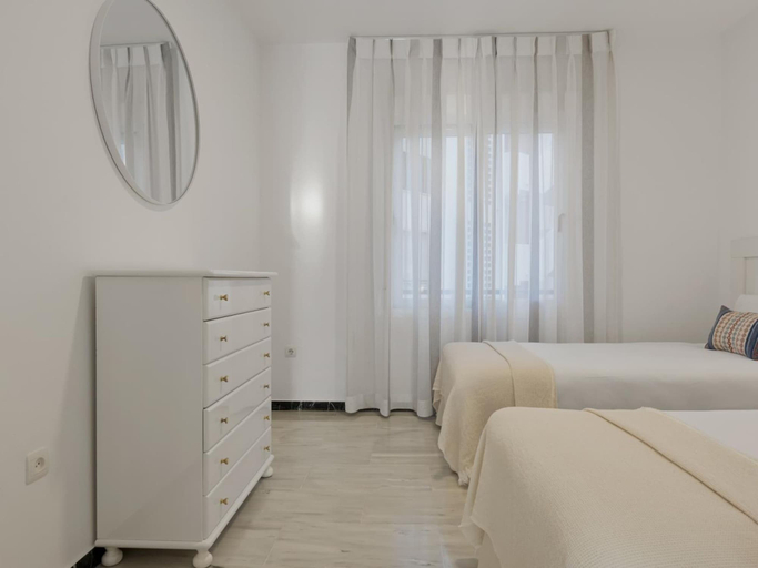Room 5, Medina Garden 221, Málaga