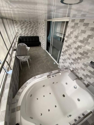 Bathroom 5, Hotel Balmoral, Bucaramanga