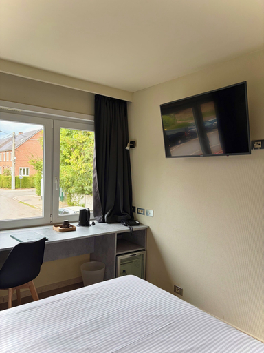 Bedroom 4, Auberge du Vieux Cedre, Hainaut