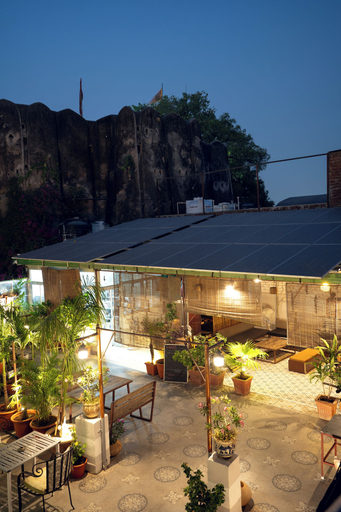 Outdoor dining, Le Fort Homestay, Jaipur