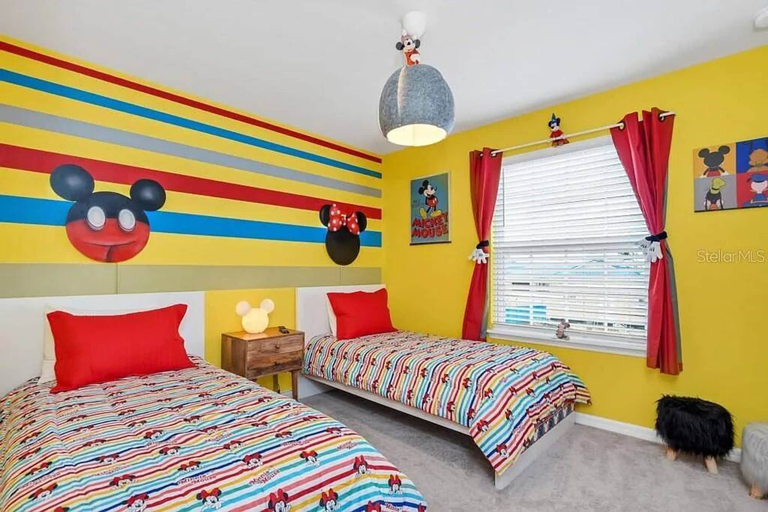 Room 4, Go 24 - Windsor Island, Polk