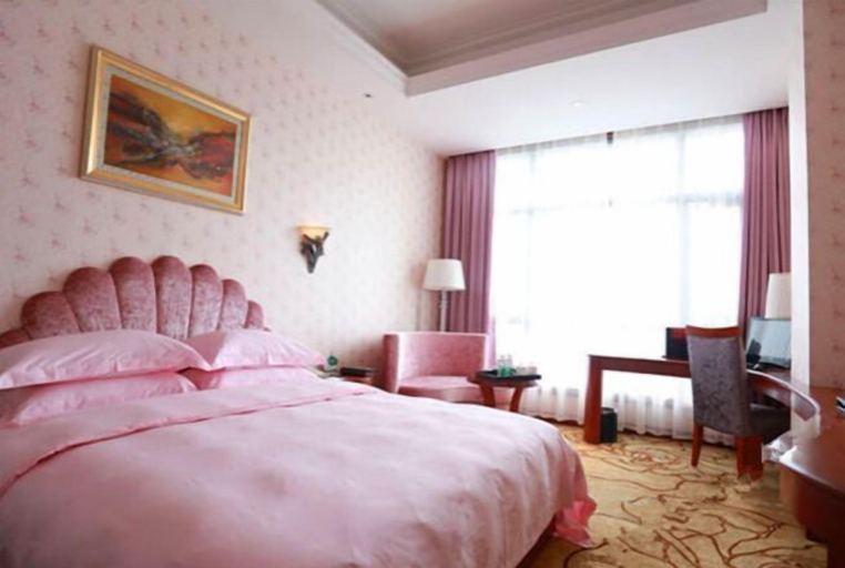 Room 5, Xiushan Yaxi Hotel (Xiushan Railway Station), Chongqing