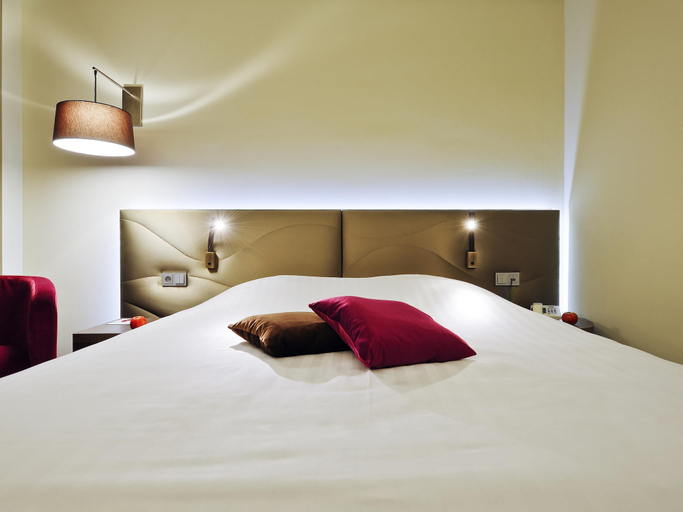 Bedroom 2, Mercure Hotel Groningen Martiniplaza, Groningen