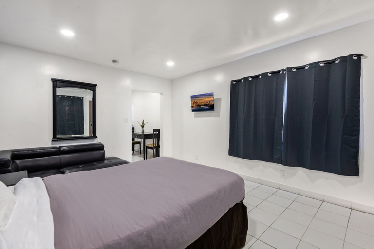 Bedroom 3, Encore Inn Inglewood, Los Angeles