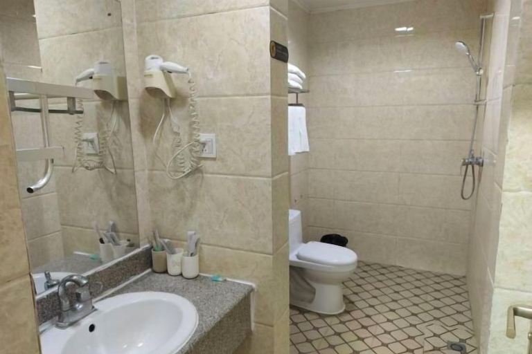 Bathroom 5, Zhenghang Hotel (Shijiazhuang Airport), Shijiazhuang