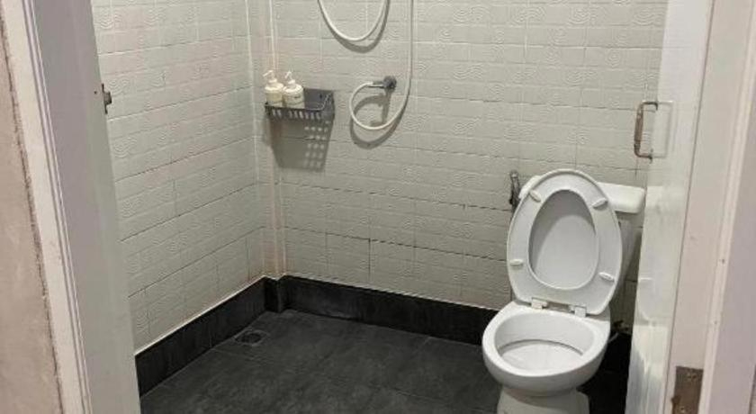 Bathroom 4, Sun Resort, Muang Sa Kaeo