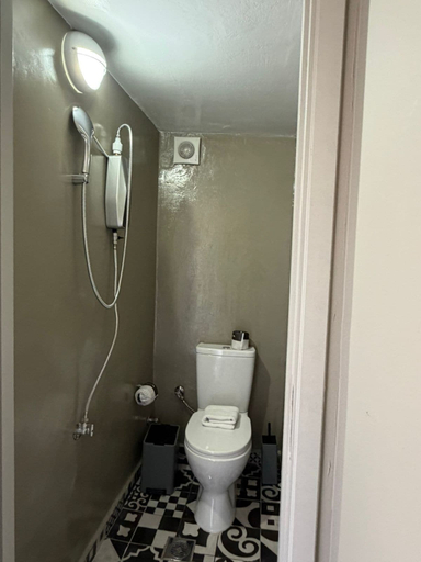 Bathroom, Petite rooftop room for 1person, Attica