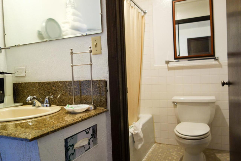 Bathroom 3, Cabana Inn - Boise, Ada