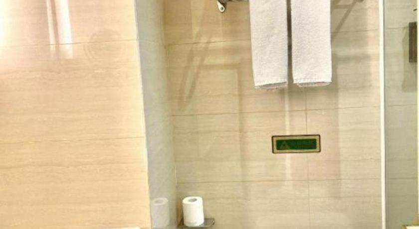 Bathroom 3, Vienna Hotel Bishan Central Street, Chongqing