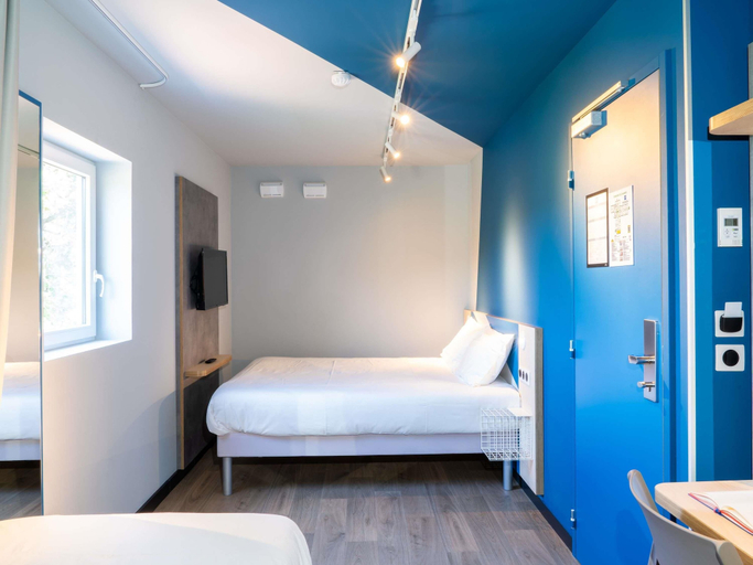 Bedroom 4, ibis budget Le Cannet des Maures, Var