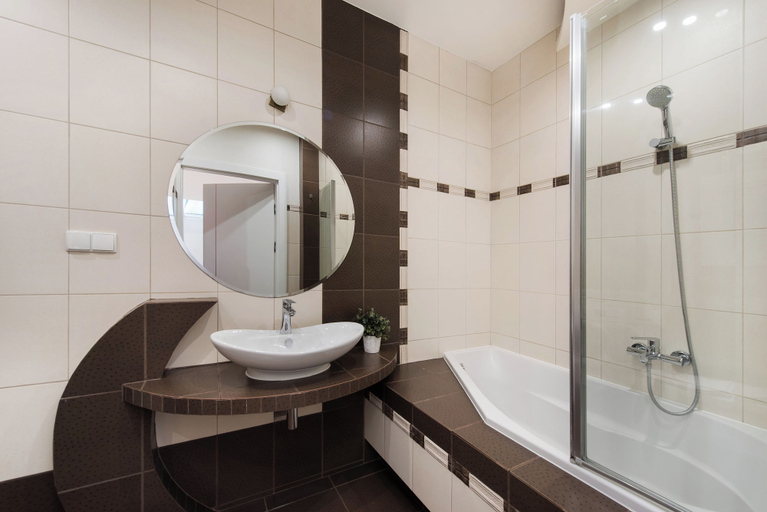 Bathroom 5, Apartamenty Sun & Snow Stare Miasto, Kraków City