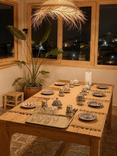 Dining 4, Sines Surfmaroc, Agadir-Ida ou Tanane