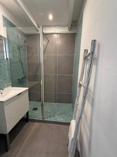 Bathroom, Hebe la villa, Var