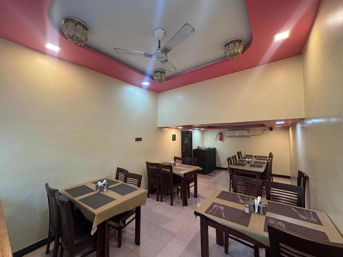 Dining 3, Hotel Sugran, Raigarh