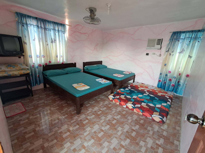 Room 2, JRM LODGING HOUSE, Puerto Galera